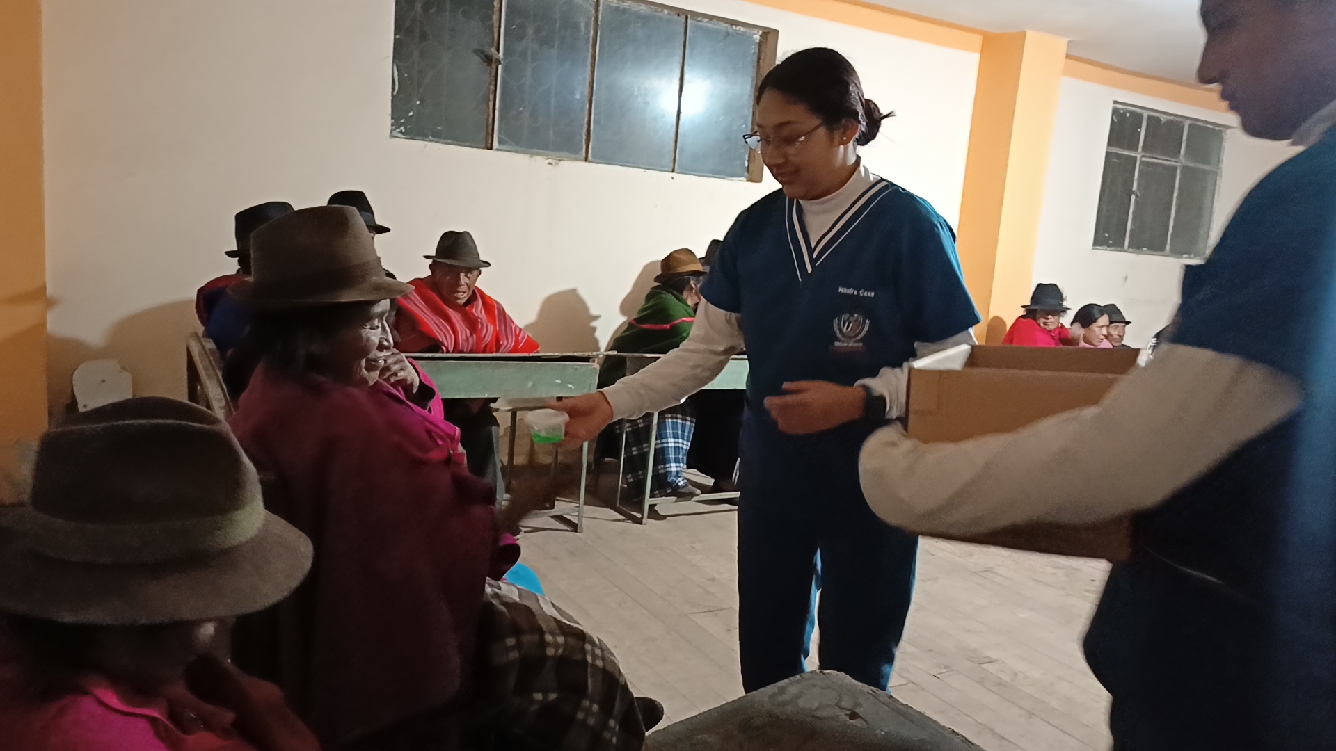 Mejoramiento de la calidad de vida de los adultos mayores mediante la elaboración y utilización de cremas analgésicas en base a elementos naturales en la comunidad Fuchi Guallavil, parroquia Flores, cantón Riobamba